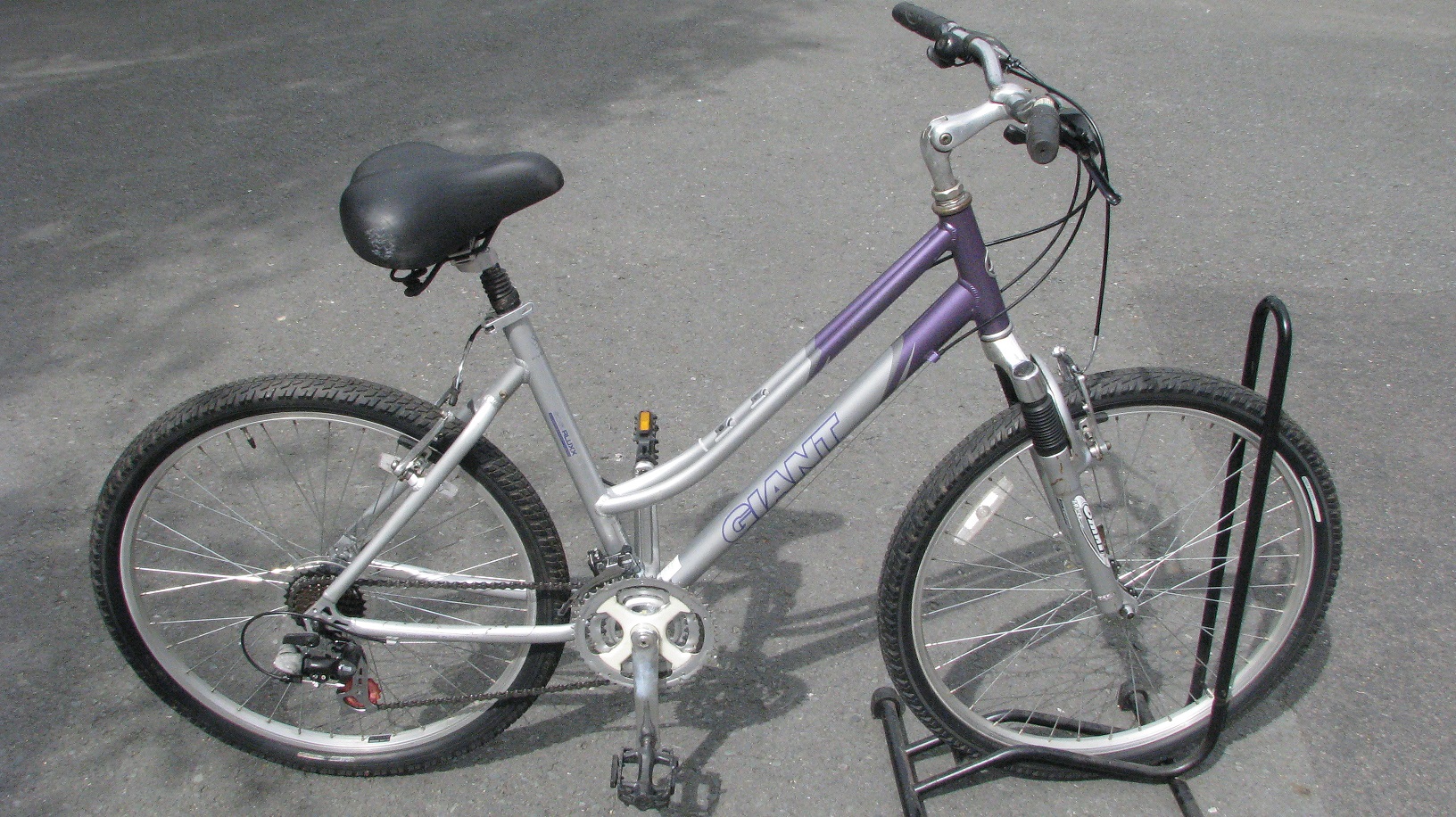 giant five point bike